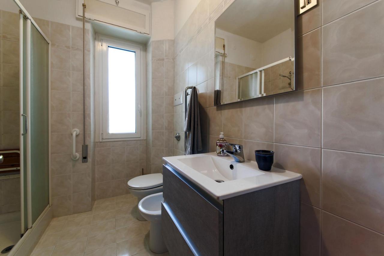 Private Parking - Family Home - 15 Min To Venice Местре Екстериор снимка